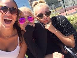 Maria Bryer's Instagram, Twitter & Facebook