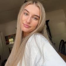 Claire Mcdevitt's Instagram, Twitter & Facebook