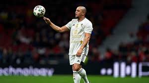 The thrill of the shows, the rare moments of career and personal records. Chelsea Fan Tweets That His Ubereats Driver S Name Is Roberto Carlos And Gets The Biggest Shock Of His Life