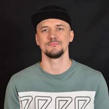 Deathless traditional #oldschooltattoo #zierikzeetattoo  #goonsandqueenszierikzee #flowertattoos