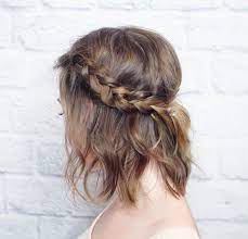 Going for a classic, old hollywood vibe? 30 Best Prom Hairstyles For Short Hair More