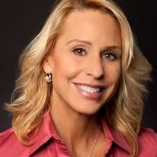 Aimee Grove's Instagram, Twitter & Facebook