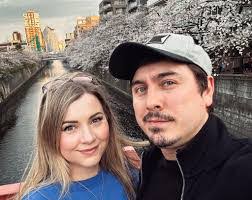 Heather Hagar's Instagram, Twitter & Facebook