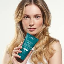 Aveda welcomes Hannah Dodd