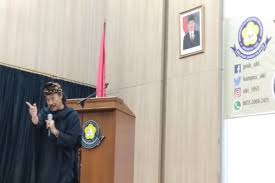 5 contoh banner santunan anak yatim yang unik dan menarik. Ada Apa Di Balik Tema Acara Bukber Uki Ini Jawaban Pihak Rektorat Kabar24 Bisnis Com