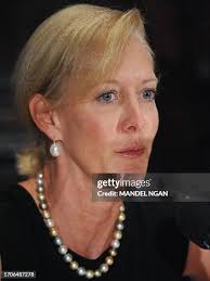 Wendy Mandel's Instagram, Twitter & Facebook