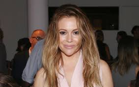 Including the new york times best seller hope: Charmed Star Alyssa Milano Uber Todesangst Wahrend Corona Erkrankung