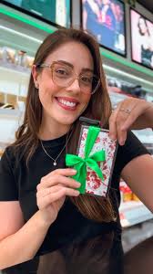 🎁✨Dúvida no presente perfeito? , Escolha um perfume que vai encantar neste  Natal! ❤️ , Fragrâncias clássicas e modernas, com longa duração, para  tornar o dia de alguém inesquecível! 🌟 , Vem para o ...