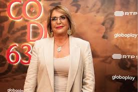 O FIM DE UMA ERA Dina Aguiar dispensada pela RTP RTP põe fim a contrato de  prestação de serviços da jornalista de 72 anos. 'Portugal em Direto' vai  acabar em outubro. Duarte