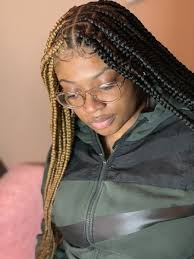 Schedule online with High Maintenance