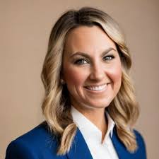 The mom/employee balance is a dance. And I'm posting for the days that I  feel like a bad mom... Some days push you to the breaking point. A typical  Monday, with multiple