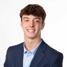 Carter Lipscomb's Instagram, Twitter & Facebook