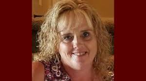 Donna Bracken's Instagram, Twitter & Facebook