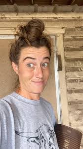 How you gonna laugh before the punchline?! #farmlife #knucklebumpfarms