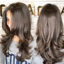 Gestufte Haare Lang Stufen Bewegung Gesundes Haar Hairstyles Haarschnitt Lange Haare Gestufte Haare Haarschnitt