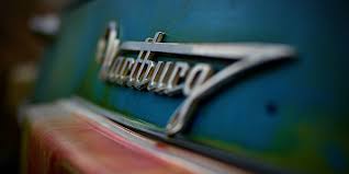 V prípade, ak podnikateľ v priebehu roka obstará automobil, neuplatní si do daňových výdavkov v prvom roku odpisovania daňové odpisy vo výške 1/4 zo vstupnej ceny, ale len pomernú časť z ročného odpisu, a to v závislosti od toho, koľko mesiacov ho bude používať v podnikaní (napr. Maveba S R O Ekologicke Spracovanie Starych Vozidiel