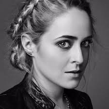 Anna Gourlay (@AnnaGo812)