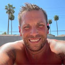 Tommy Erickson's Instagram, Twitter & Facebook