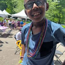 What's even better than a Super Bowl commercial? The smiling face of Aaron,  age 8. Aaron is from Pittsburgh, PA and lives with Marfan syndrome. He is  "the most strongest sweetest kid