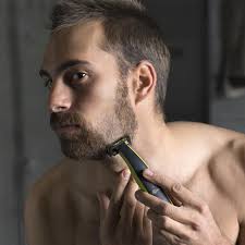 Philips OneBlade Rechargeable Wet and Dry Electric Shaver Trimmer for Trim,  Edge and Shave with 3x Click-on Stubble Combs, Black/Lime, QP2520/30 :  Amazon.com.au: Health, Household & Personal Care