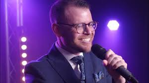 Robbie Browning's Instagram, Twitter & Facebook