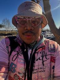 Fan of the honeymoon tour and love me harder song