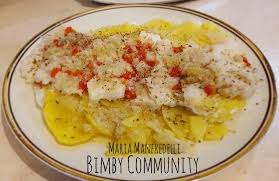 Prepariamo i filetti di merluzzo con patate! Filetti Di Merluzzo Su Letto Di Patate A Varoma
