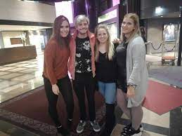 Hey ich weiß veränderungen ist schwer doch zurück in dieses grau will ich nie mehr. Julian Reim Ultras Der Offizielle Fanclub Von Julian Reim