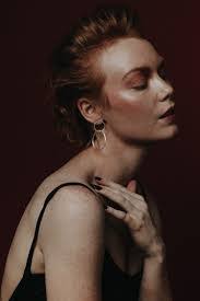 Phoebe Porter's Instagram, Twitter & Facebook