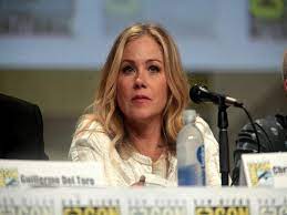 Christina applegate, 25 ноября 1971 • 49 лет. Kld2w9qwsrs4cm