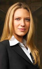 Anna Torv as Fauxlivia in Fringe