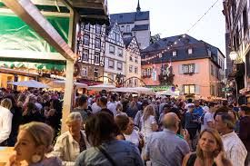 Nach den starken regenfällen der letzten tage und wochen ist die mosel aus ihrem flussbett getreten und sorgt zur zeit für hochwasser. Heimat Und Weinfest Stadt Cochem An Der Mosel