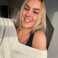 Celina Robbins's Instagram, Twitter & Facebook