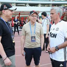 Avram avi glazer is part of the glazer family, who control first allied corporation, the tampa bay buccaneers of the nfl, and who own the english football club manchester united. Glazer Family Sent Clear Message Amidst Manchester United Takeover Talk North Wales Live