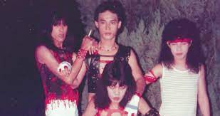 Taman yang rindang rifqah = perkumpulan, nama istri nabi isĥaaq a.s riqqah = kelembutan sa'diyyah = bersifat senang saahirah = rembulan saajidah. Sofea Nostalgia Kumpulan Rock Dari Ipoh Perak