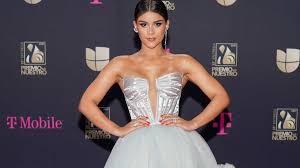 Jun 22, 2021 · mala rodríguez compara a rosalía con paulina rubio: Premio Lo Nuestro 2021 Los Mejor Vestidos En La Alfombra Mamaslatinas Com