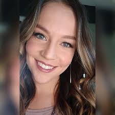 Mindy Olson's Instagram, Twitter & Facebook