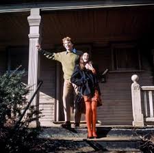 Ali Mcgraw Style Icon Scene From Love Story Red Tights Look In 2020 Ali Macgraw Ali Macgraw Love Story Love Story Movie