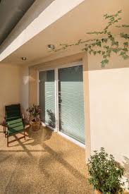 Anpfiff Fur Die Grillsaison Balkone Und Terrassen Schnell Noch Sanieren Und Optisch Verschonern Balkon Saniere Haus Und Garten Outdoor Dekorationen Terrasse