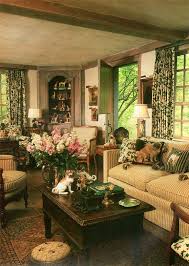 Charles Faudree Keeping Room Displays His Love Of Dogs Traditional French Country Decorating Living Room Country Living Room Design French Country Living Room