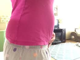 At 10 weeks some women might start to see the beginnings of a baby bump, but your clothes may also be feeling snug due to bloating. 5 Weeks Already A Bump May 2016 Babies Forums What To Expect