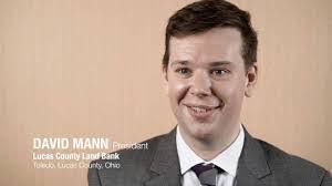 Maureen Milligan's Instagram, Twitter & Facebook