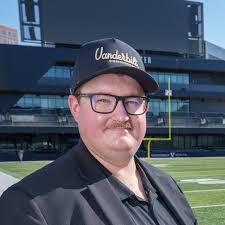 Clark Hubbard (@clark.hubbard) • Instagram photos and videos