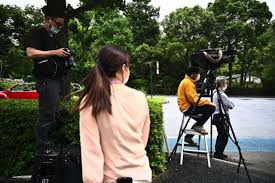 شغل منصب رئيس مجلس الإدارة والرئيس التنفيذي لشركتي نيسان (بالإنجليزية: ÙƒØ§Ø±Ù„ÙˆØ³ ØºØµÙ† Ø£Ù…Ø±ÙŠÙƒÙŠØ§Ù† ÙŠÙ‚Ø± Ø§Ù† Ø¨Ù…Ø³Ø§Ø¹Ø¯Ø© Ø±Ø¦ÙŠØ³ Ù†ÙŠØ³Ø§Ù† Ø§Ù„Ø³Ø§Ø¨Ù‚ Ø¹Ù„Ù‰ Ø§Ù„Ù‡Ø±Ø¨ Ù…Ù† Ø§Ù„ÙŠØ§Ø¨Ø§Ù† Bbc News Ø¹Ø±Ø¨ÙŠ