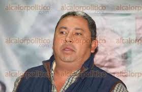 Priístas alzan la mano para representar al partido en Papantla