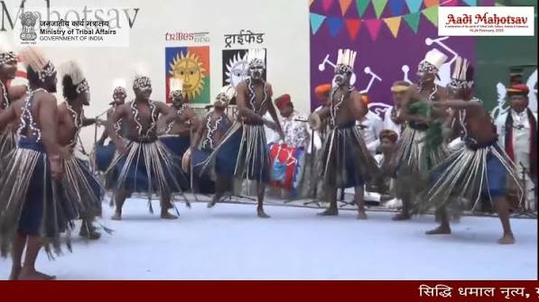 Siddhi Dhamaal, a vibrant and energetic traditional dance of the African-origin Siddhi community of Gujarat. The pounding beats of the dhol and the amazing acrobatics make it even more special., ...