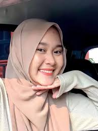 5 Potret Terbaru Alma Thania Terbaru, Mantan Personel Grup Putih Abu-Abu  yang Pernah Dikabarkan Dekat dengan Aming