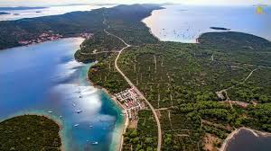 Zadovoljiti će sve one koji žele kristalno. Would You Like To See Our Camp Mandarino Dugi Otok