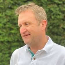 Darwin Lee's Instagram, Twitter & Facebook