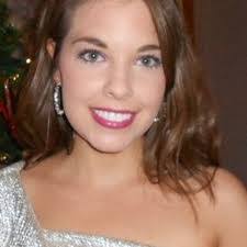 Amy Manzo's Instagram, Twitter & Facebook